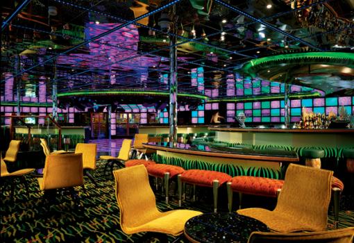El Henri´s Dance Club, la sala de fiestas del barco